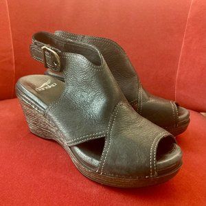 DANSKO WEDGE BOOTIE